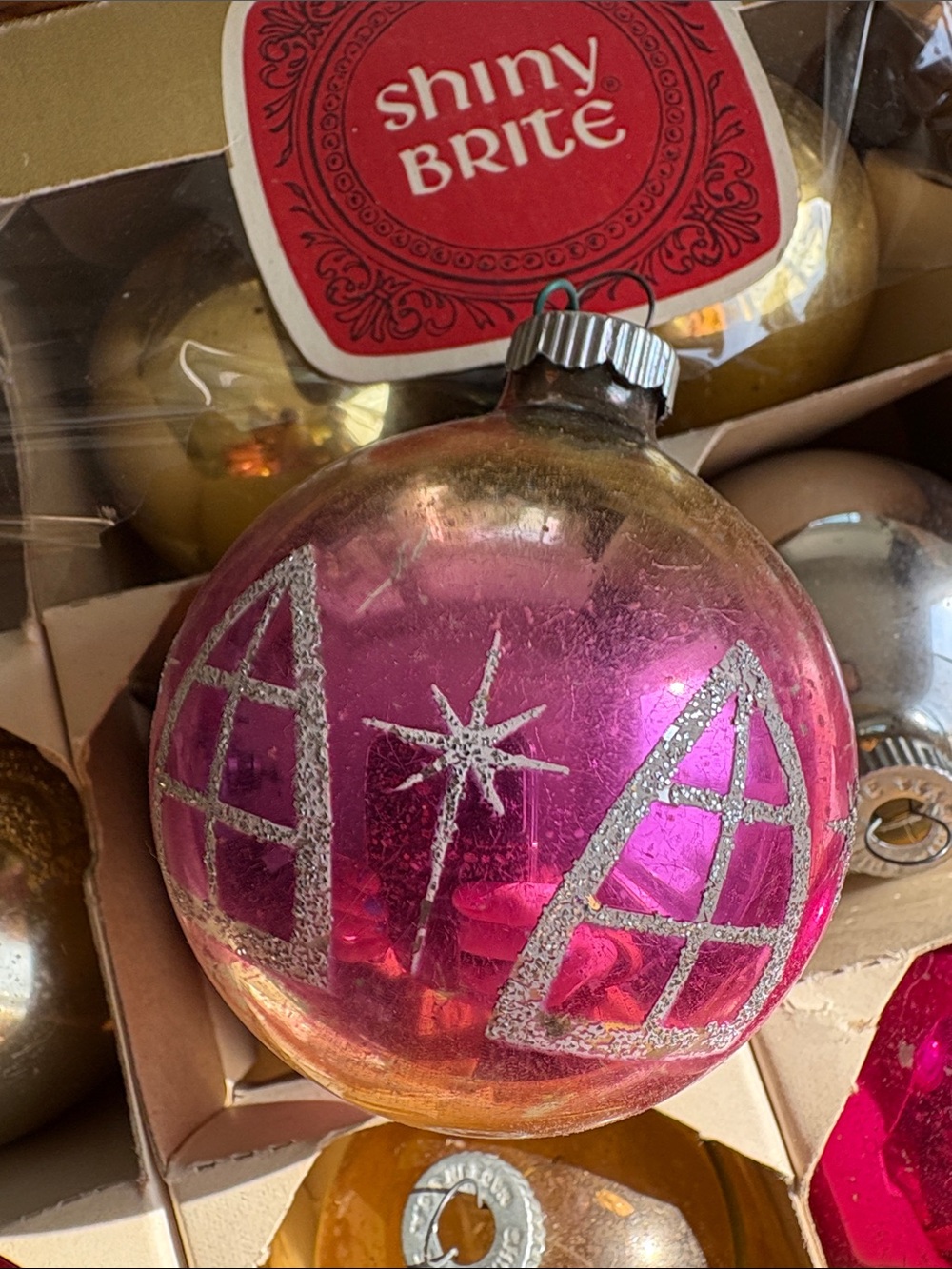 Shiny Brite Gold & Pink Vintage Glass Christmas Ornaments - Set 1965 - Picture 6 of 12